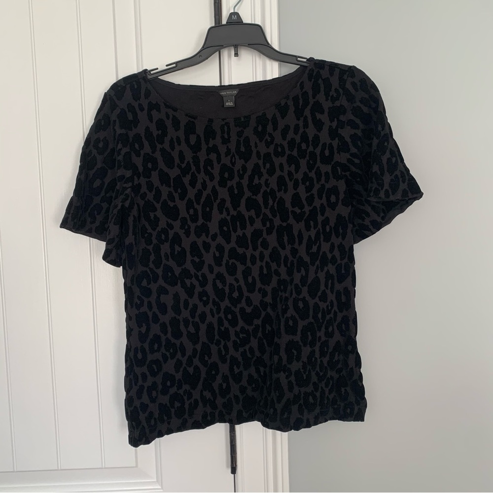 Ann Taylor animal print top - black size S